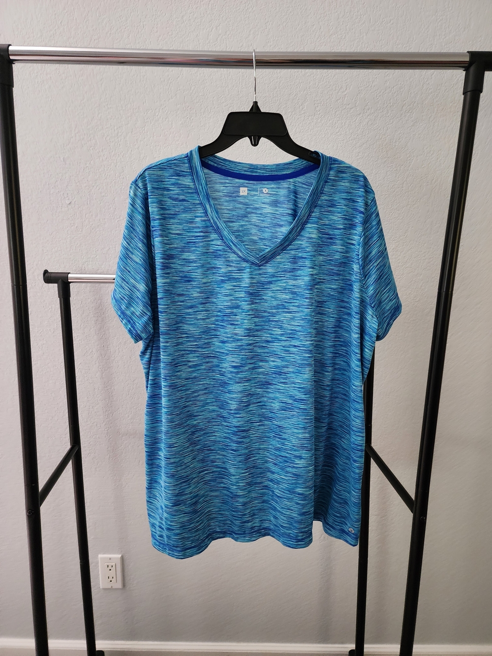 Xersion Blue Space-Dye V-Neck Short Sleeve Shirt